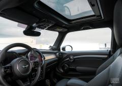 Interieur_essai-mini-electric-2022_2
                                                        width=