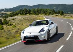 Nissan 400z un v6 3 0 litres biturbo et une transmission integrale 