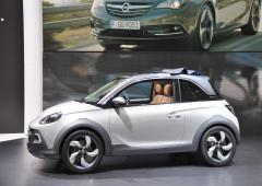 Opel adam cabriolet pour une vue degagee sur le ciel 