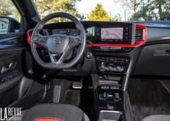 Interieur_opel-mokka-130-eat8-essai_1