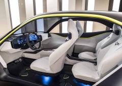 Interieur_opel-vizor-la-vision-de-style-sur-le-gtx-experimental_5