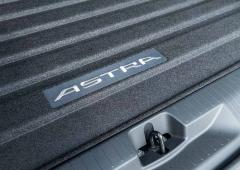 Interieur_opel-astra-sports-tourer-des-accessoires-sur-mesure_2
                                                        width=