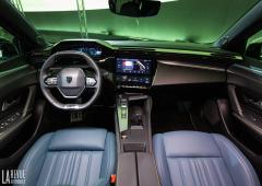 Interieur_nouvelle-peugeot-308-hybrid-annee-2021_3
                                                        width=