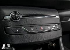 Interieur_peugeot-308-ii-puretech-130-s-s-essai_11
                                                        width=