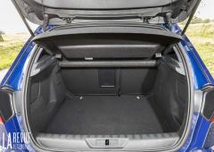 Interieur_peugeot-308-ii-puretech-130-s-s-essai_2