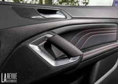 Interieur_peugeot-308-ii-puretech-130-s-s-essai_3