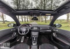 Interieur_peugeot-308-ii-puretech-130-s-s-essai_6