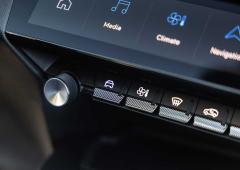 Exterieur_peugeot-408-puretech-eat8-130-gt-les-photos-de-notre-essai_17