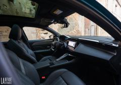 Interieur_peugeot-408-essai_0