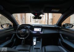 Interieur_peugeot-408-essai_1