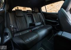 Interieur_peugeot-408-essai_12