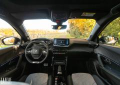 Interieur_peugeot-e-2008-gt-essai_2