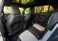 Interieur_peugeot-e-2008-gt-essai_8
                                                        width=