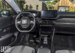 Interieur_peugeot-e-208-essai_10