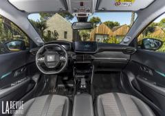 Interieur_peugeot-e-208-essai_9