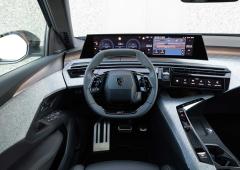 Exterieur_peugeot-e-5008-decouvrez-ce-suv-electrique-sous-tous-les-angles-durant-notre-essai_18