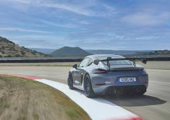 Exterieur_porsche-718-cayman-gt4-rs-millesime-2022_3
                                                        width=