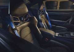 Interieur_porsche-911-gt3-le-6-cylindres-atmospherique-est-sur-la-992_2
                                                        width=