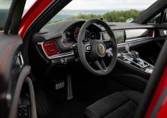 Interieur_porsche-panamera-gts-millesime-2021-essai_1
                                                        width=