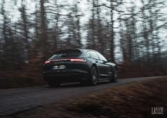 Exterieur_porsche-panamera-sport-turismo-turbo-s-hybride_9