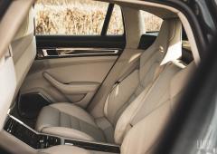 Interieur_porsche-panamera-sport-turismo-turbo-s-hybride_12