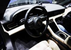 Interieur_porsche-taycan-en-direct-de-francfort_0
                                                        width=