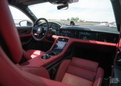 Interieur_porsche-taycan-turbo-s-essai-sur-circuit_0