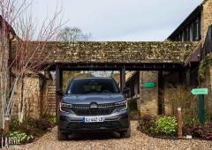 Exterieur_renault-austral-e-tech-road-trip-en-angleterre_35