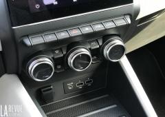 Interieur_renault-captur-e-tech-essai_6