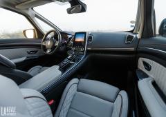 Interieur_renault-espace-restyle-dci-200-essai_1