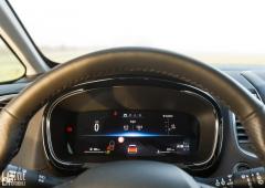 Interieur_renault-espace-restyle-dci-200-essai_8