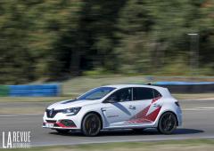 Exterieur_renault-megane-4-rs-trophy-r-essai_8
                                                        width=