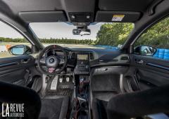 Interieur_renault-megane-4-rs-trophy-r-essai_3
                                                        width=