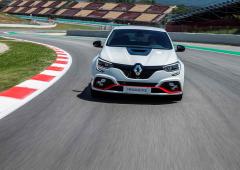 Exterieur_renault-megane-4-rs-trophy-r-essai-sur-le-nurburgring_12
                                                        width=