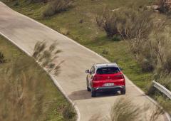 Exterieur_renault-scenic-e-tech-iconic-rouge-flamme-les-photos-de-l-essai_8