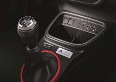 Interieur_renault-twingo-le-coq-sportif_0
                                                        width=