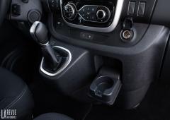 Interieur_renault-trafic-essai_5