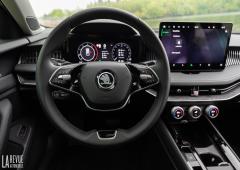 Exterieur_skoda-superb-combi-les-photos-de-notre-essai_23