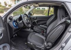 Interieur_smart-fortwo-eq-cabriolet-annee-2020-essai_0
                                                        width=