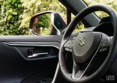 Interieur_suzuki-across-plug-in-hybrid_1