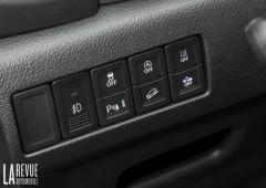 Interieur_suzuki-s-cross-vitara-hybride_11