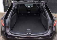 Interieur_suzuki-swace-le-break-full-hybride-de-2022_6
                                                        width=