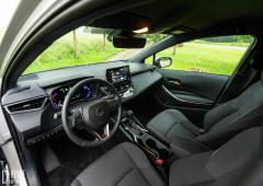 Interieur_suzuki-swace-hybrid-essai_0