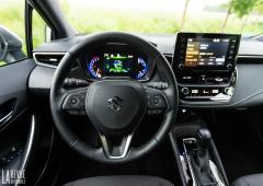 Interieur_suzuki-swace-hybrid-essai_5