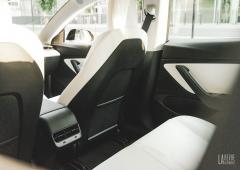 Interieur_tesla-model-3-awd-dual-motor-essai_3
                                                        width=