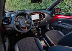 Interieur_toyota-aygo-x-essai_3