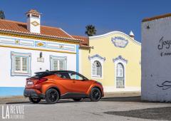 Exterieur_toyota-c-hr-hybride-2019-essai_18