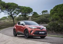 Exterieur_toyota-c-hr-dynamic-suv-hybride-annee-2020_11
                                                        width=