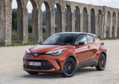 Exterieur_toyota-c-hr-dynamic-suv-hybride-annee-2020_4
                                                        width=