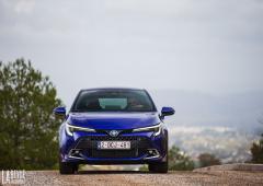 Exterieur_toyota-corolla-hybrid-2023-essai_3